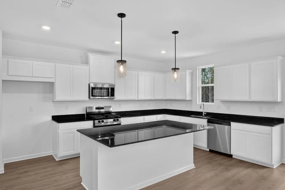 216 Groveton Court Euharlee, GA 30145