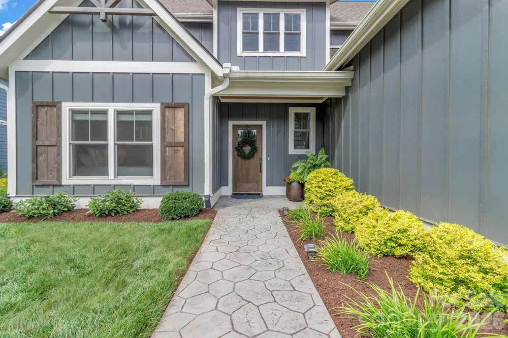 136 Ellis Lane Arden, NC 28704