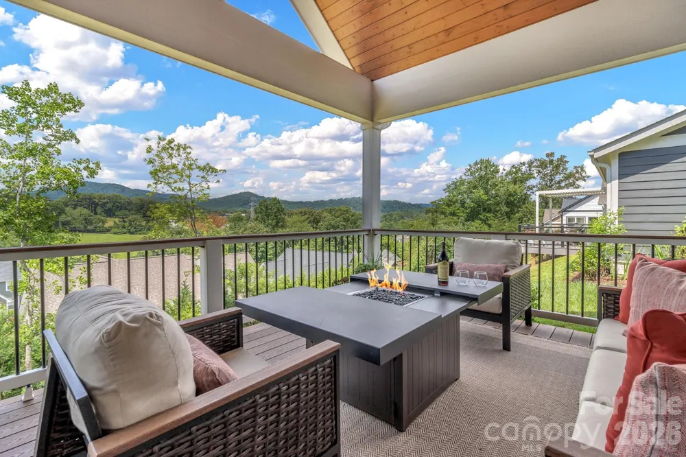 136 Ellis Lane Arden, NC 28704