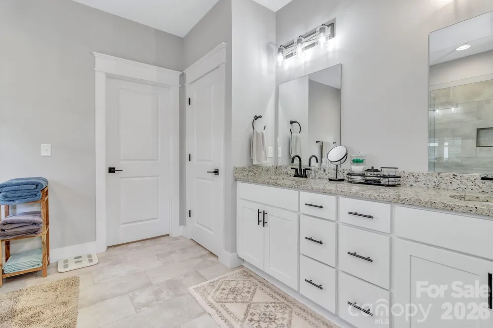 136 Ellis Lane Arden, NC 28704