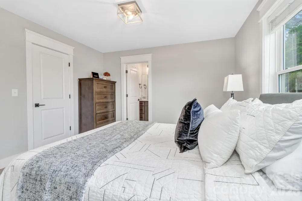 136 Ellis Lane Arden, NC 28704