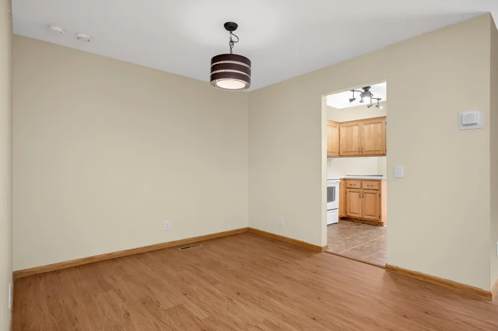 4361 Buckingham Court #1207 Vadnais Heights, MN 55127
