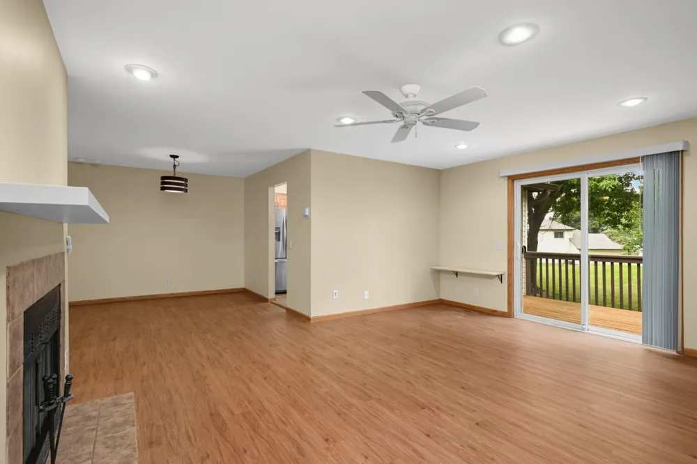 4361 Buckingham Court #1207 Vadnais Heights, MN 55127