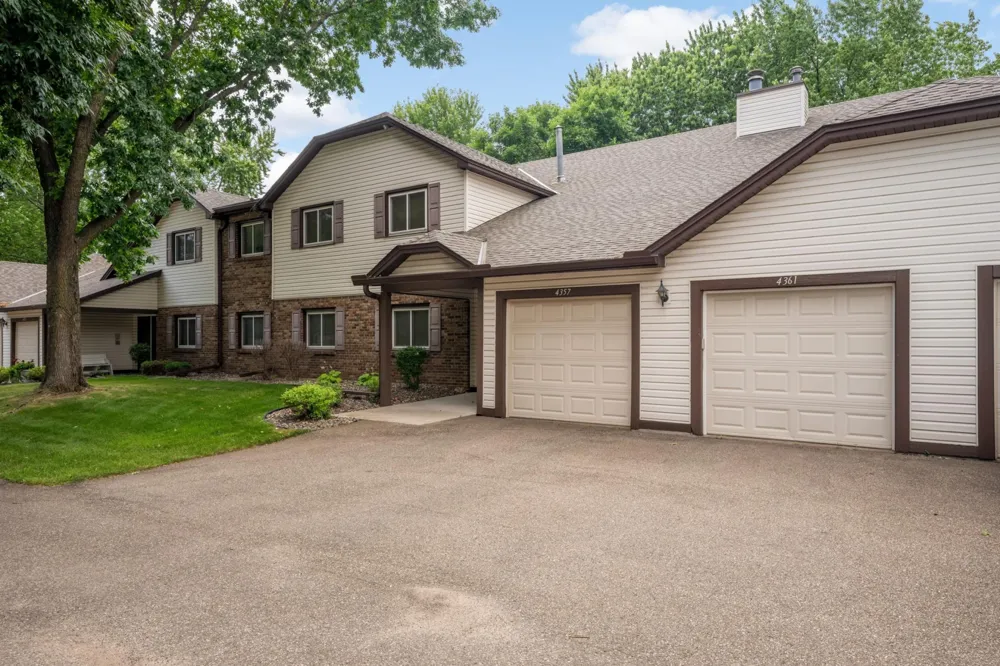 4361 Buckingham Court #1207 Vadnais Heights, MN 55127