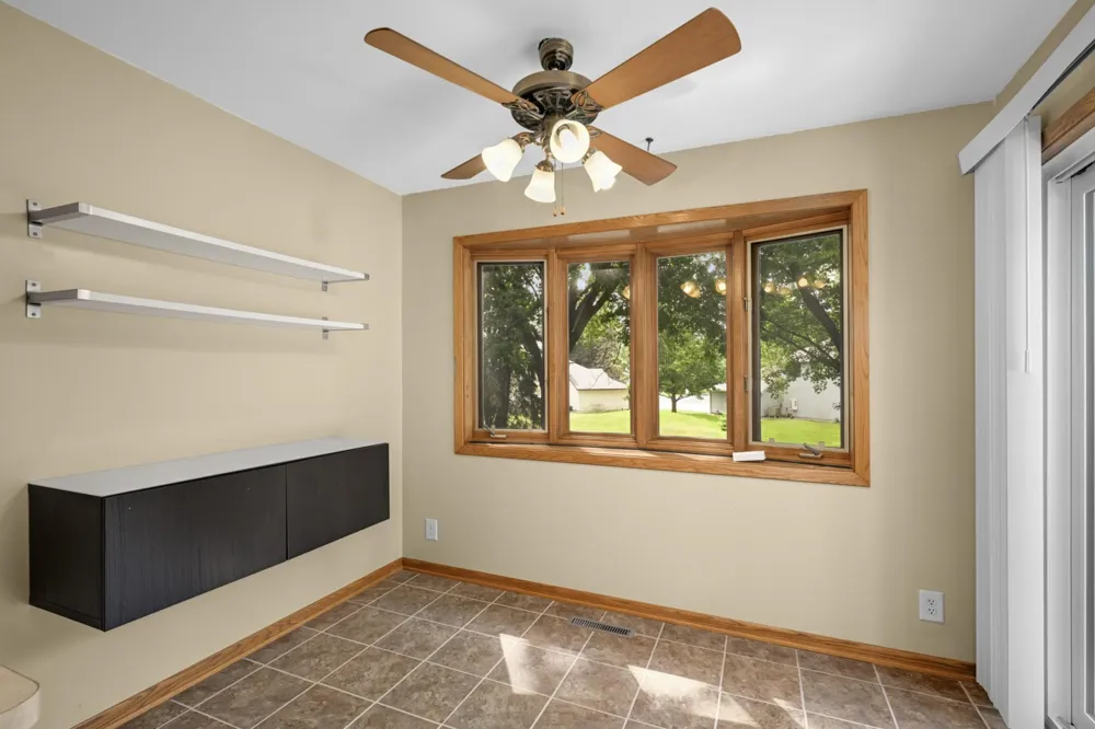 4361 Buckingham Court #1207 Vadnais Heights, MN 55127