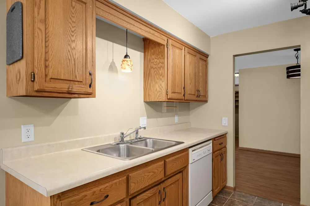 4361 Buckingham Court #1207 Vadnais Heights, MN 55127