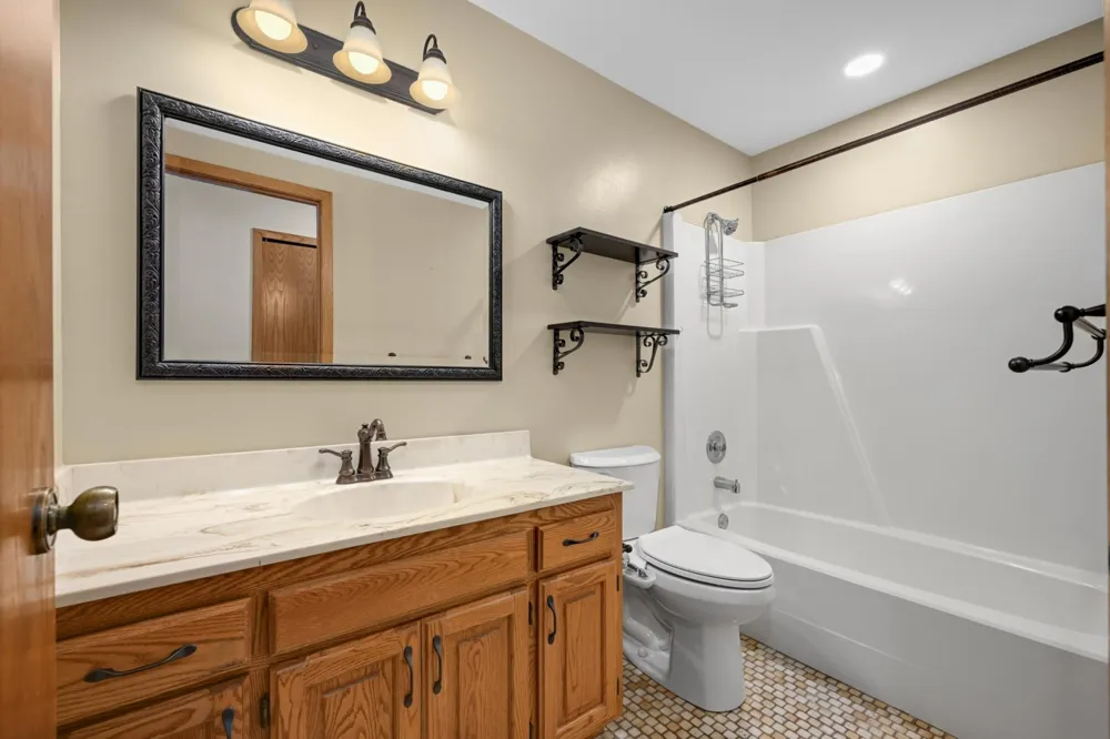 4361 Buckingham Court #1207 Vadnais Heights, MN 55127