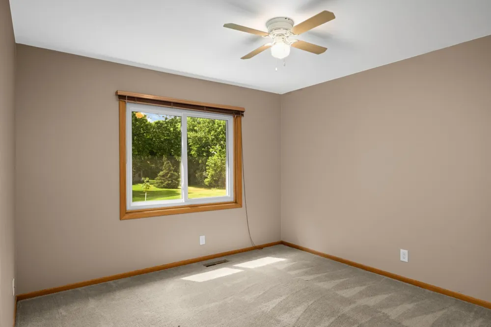 4361 Buckingham Court #1207 Vadnais Heights, MN 55127