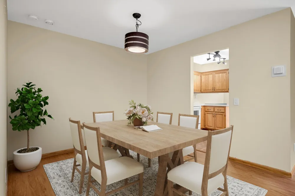 4361 Buckingham Court #1207 Vadnais Heights, MN 55127