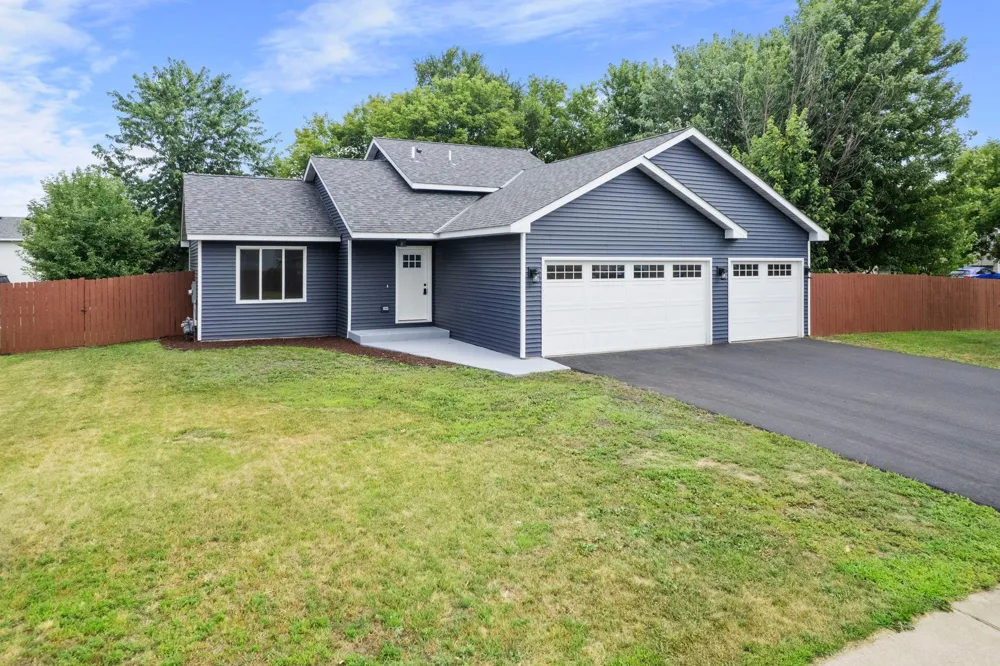 808 5th Avenue SW Isanti, MN 55040
