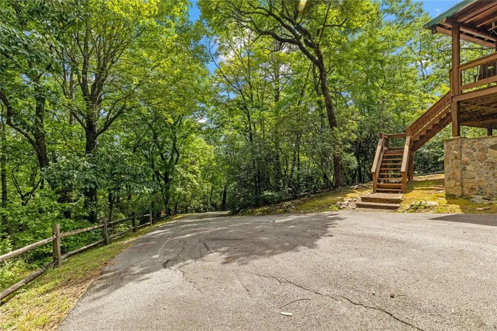 154 Summer Lane Clayton, GA 30525