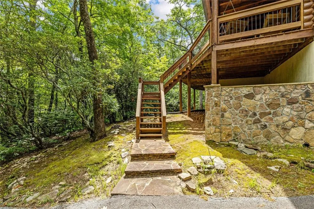 154 Summer Lane Clayton, GA 30525