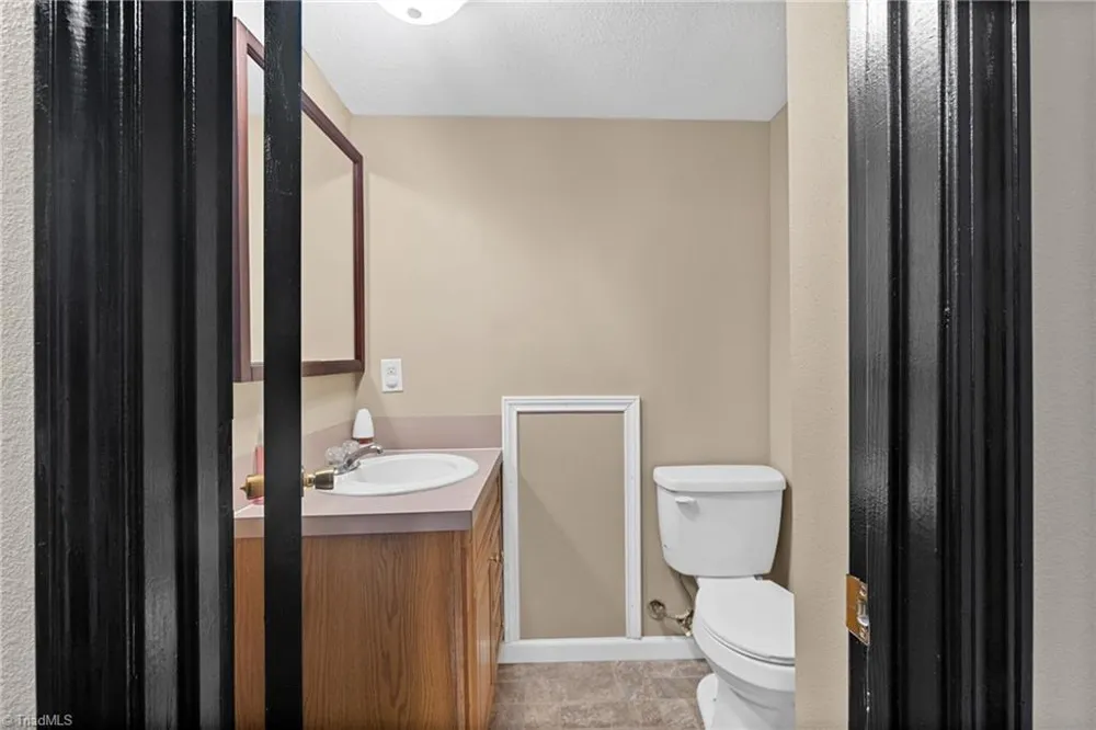 244 Glass Road Mount Airy, NC 27030