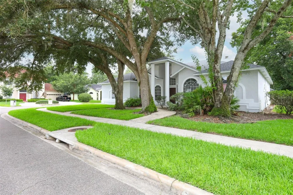 2357 CHANTILLY TERRACE Oviedo, FL 32765