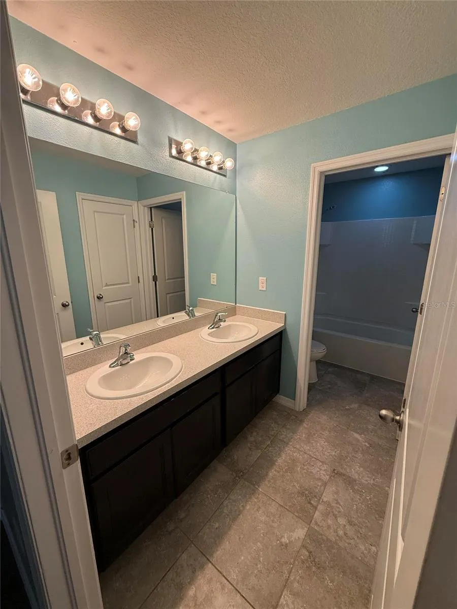 5002 JACKEL CHASE DRIVE Wimauma, FL 33598
