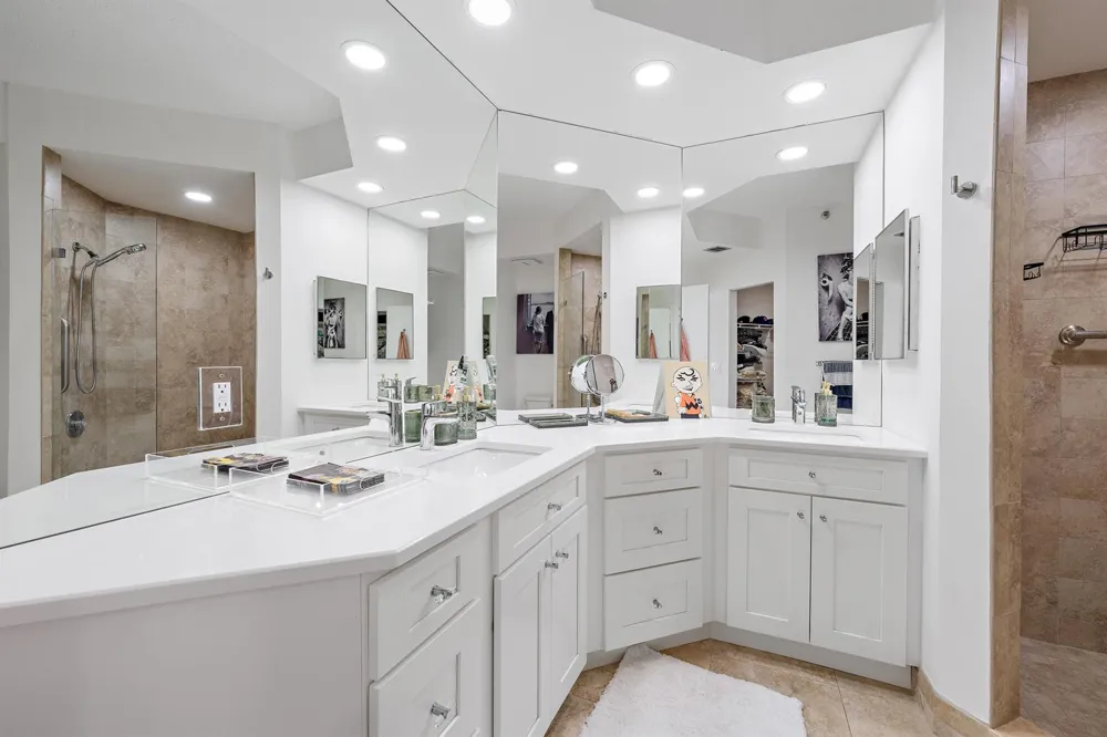200 Waterway Road #208 Tequesta, FL 33469