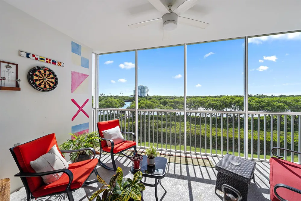 200 Waterway Road #208 Tequesta, FL 33469