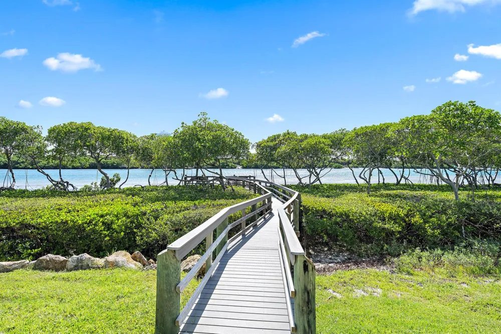 200 Waterway Road #208 Tequesta, FL 33469