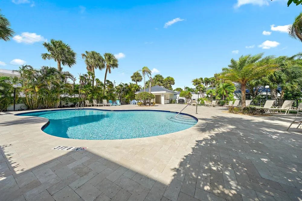 200 Waterway Road #208 Tequesta, FL 33469