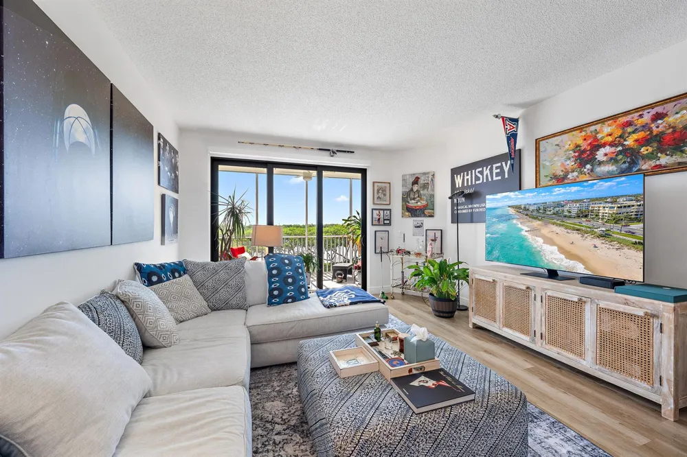 200 Waterway Road #208 Tequesta, FL 33469