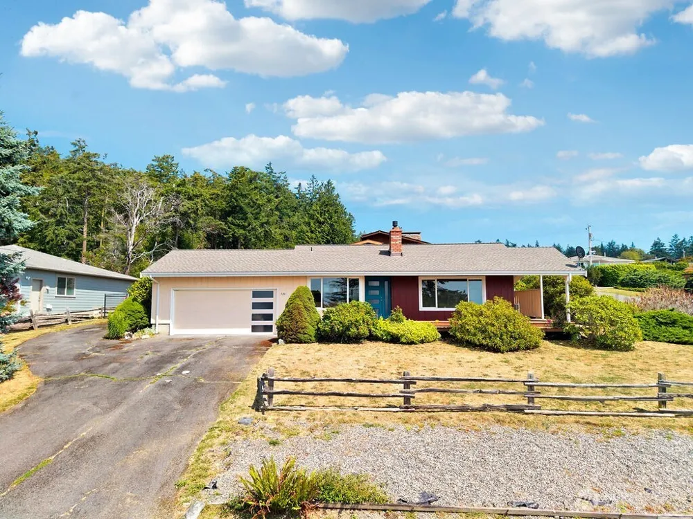 320 Palmer Drive Port Townsend, WA 98368