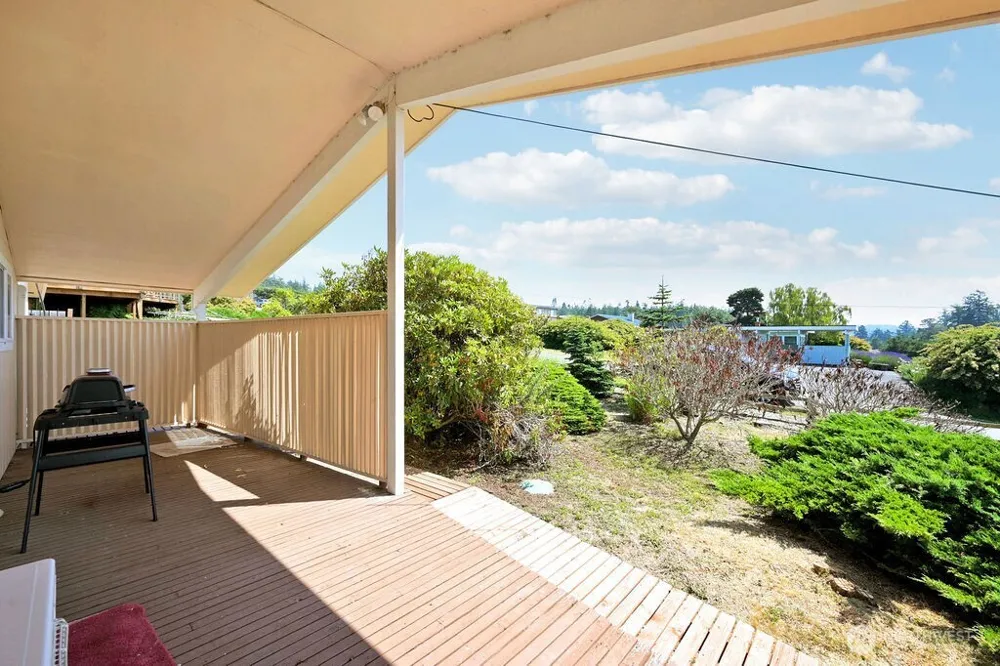 320 Palmer Drive Port Townsend, WA 98368