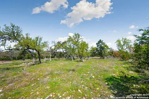 1275 SMOKY LOOP RD