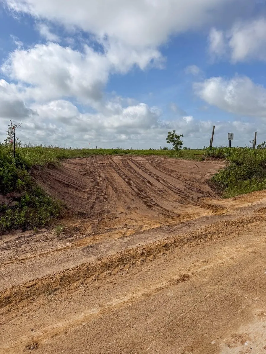 1 Wolchik Road Sealy, TX 77474
