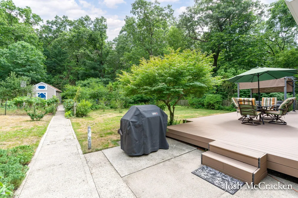 9665 Black Oak Drive Lowell, MI 49331