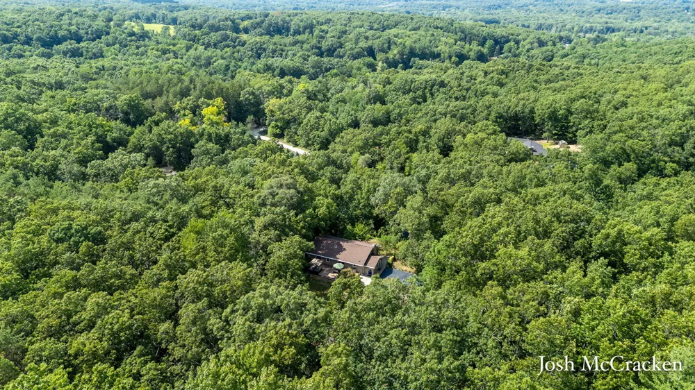 9665 Black Oak Drive Lowell, MI 49331