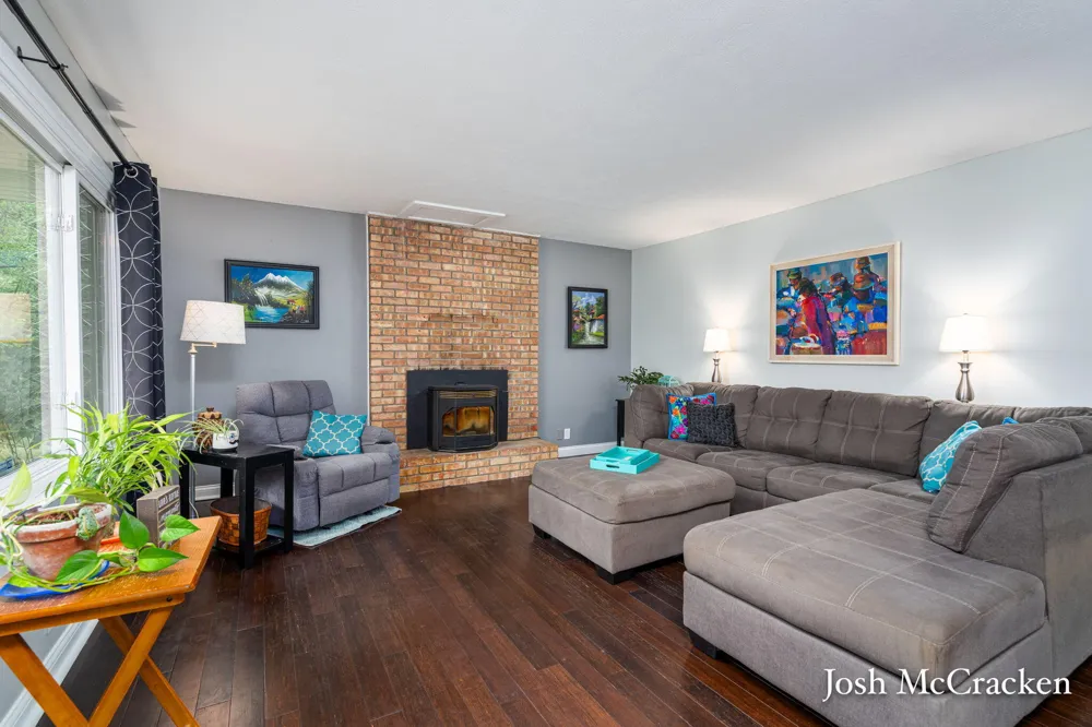 9665 Black Oak Drive Lowell, MI 49331