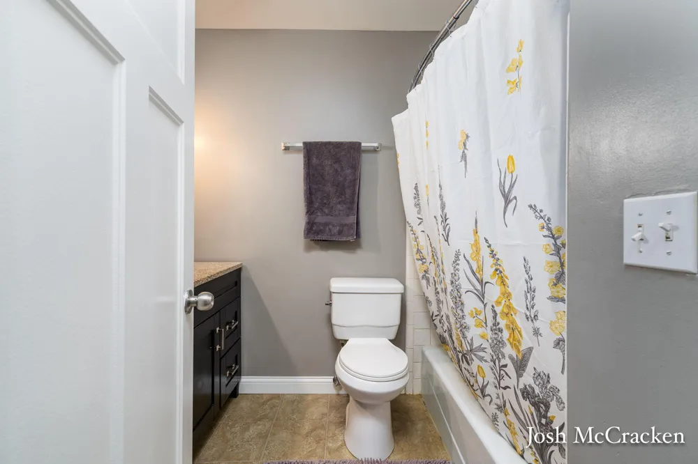 9665 Black Oak Drive Lowell, MI 49331