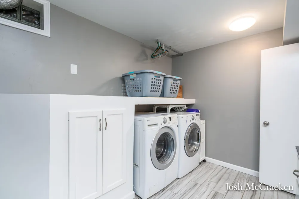 9665 Black Oak Drive Lowell, MI 49331