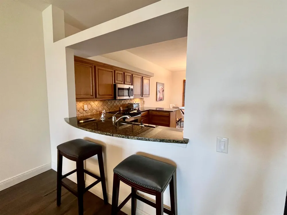370 GOLFVIEW ROAD #302 North Palm Beach, FL 33408