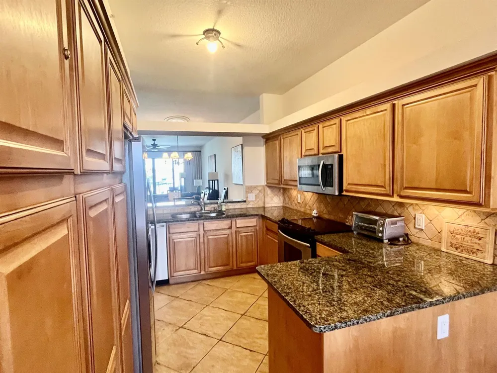 370 GOLFVIEW ROAD #302 North Palm Beach, FL 33408