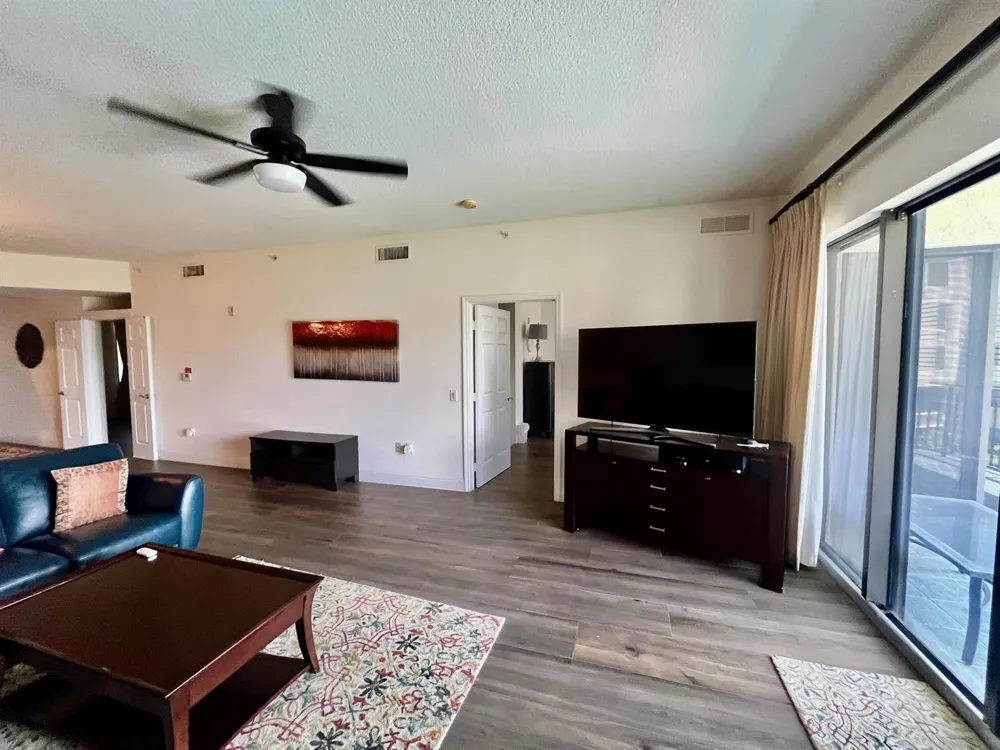 370 GOLFVIEW ROAD #302 North Palm Beach, FL 33408