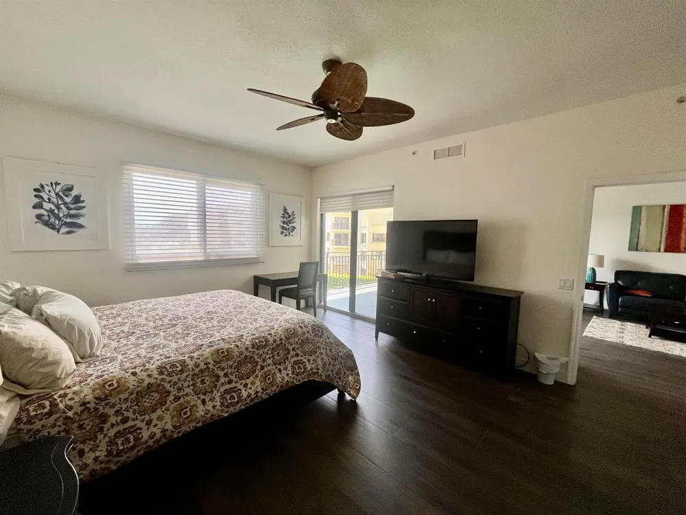 370 GOLFVIEW ROAD #302 North Palm Beach, FL 33408