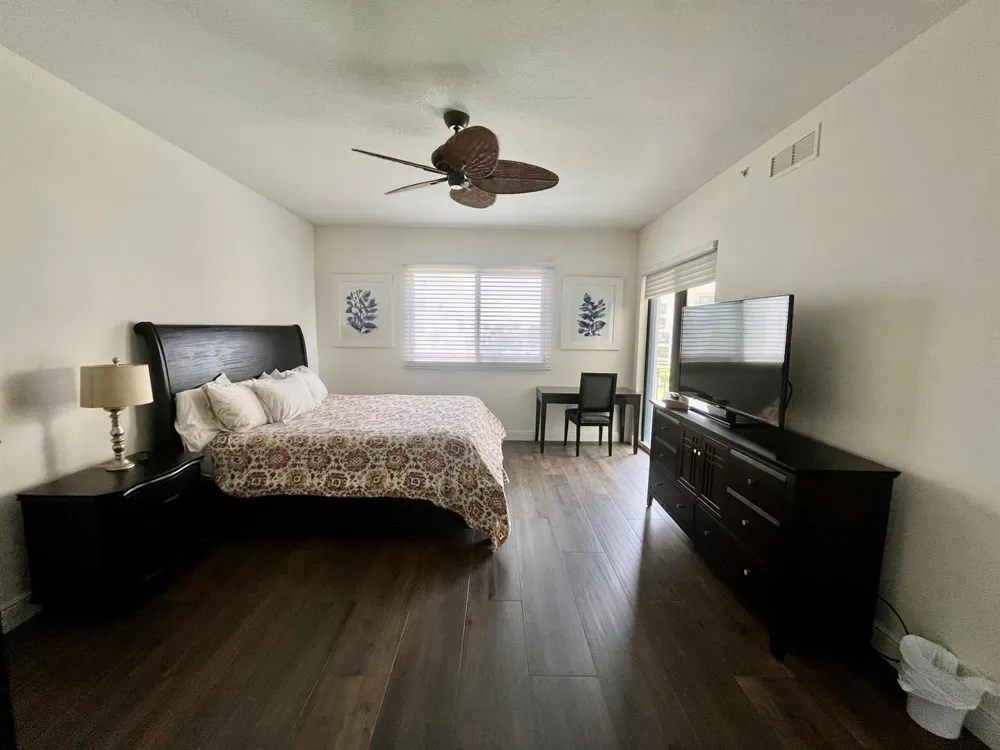 370 GOLFVIEW ROAD #302 North Palm Beach, FL 33408