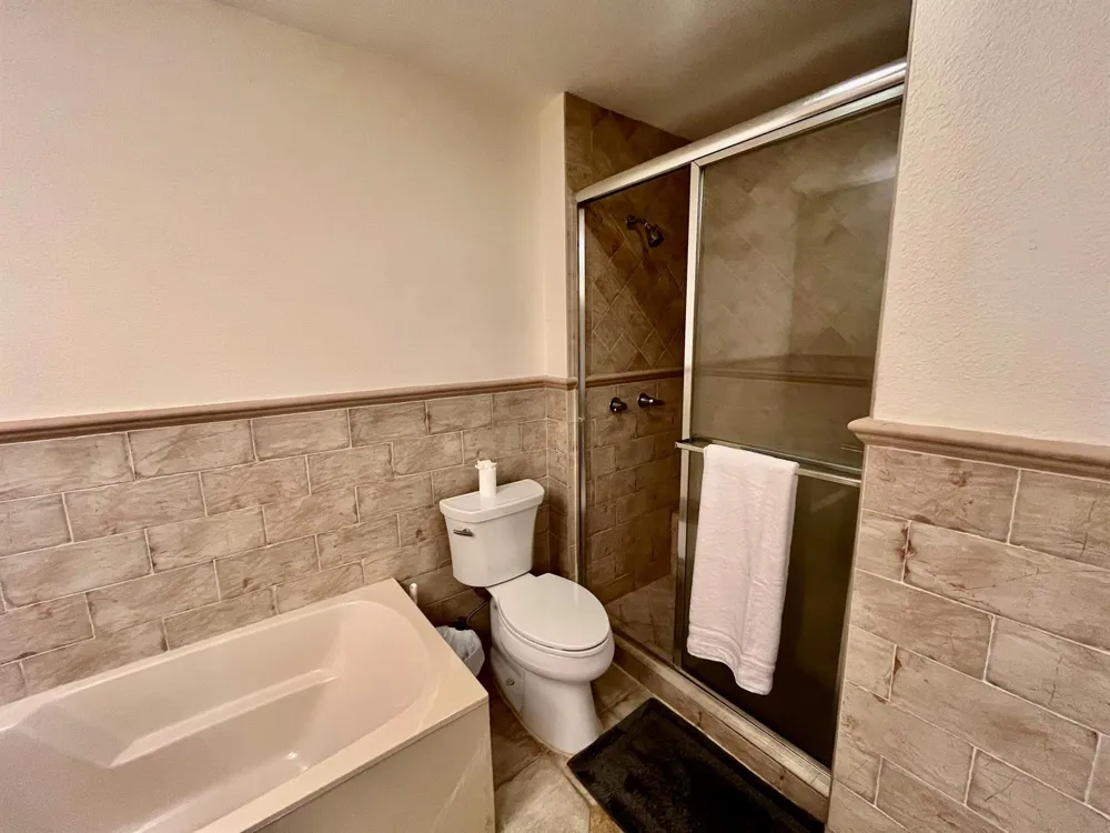 370 GOLFVIEW ROAD #302 North Palm Beach, FL 33408