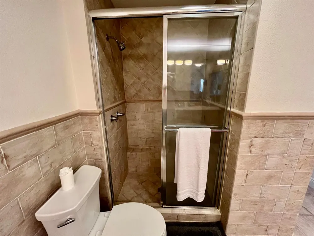 370 GOLFVIEW ROAD #302 North Palm Beach, FL 33408