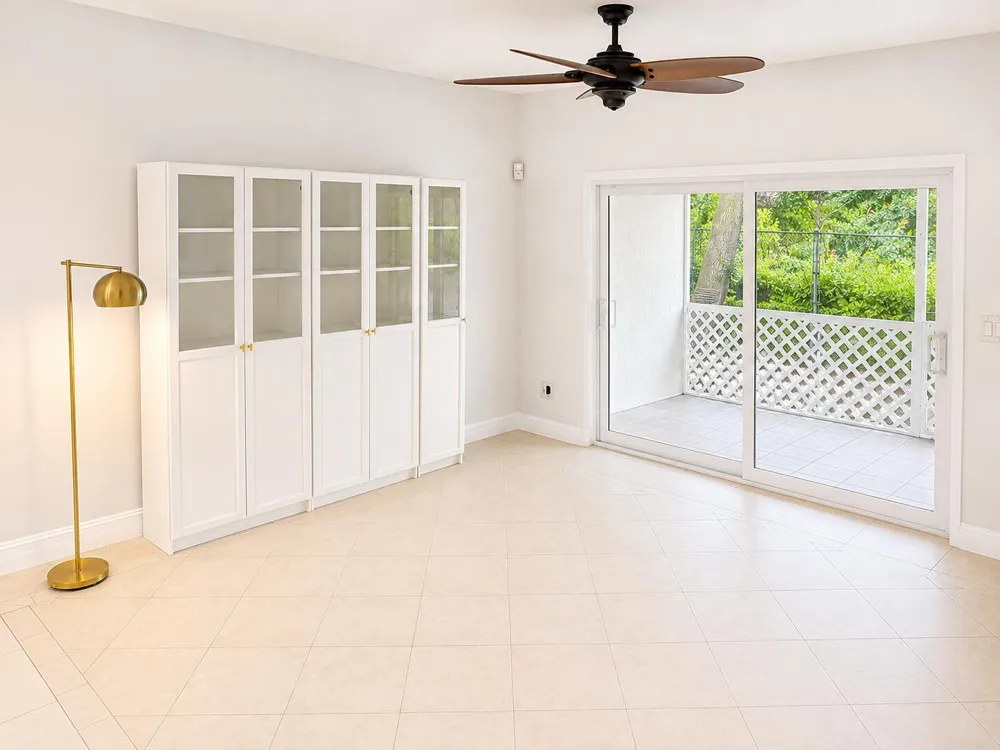 3373 CONFETTI LANE #77-8 Margate, FL 33063