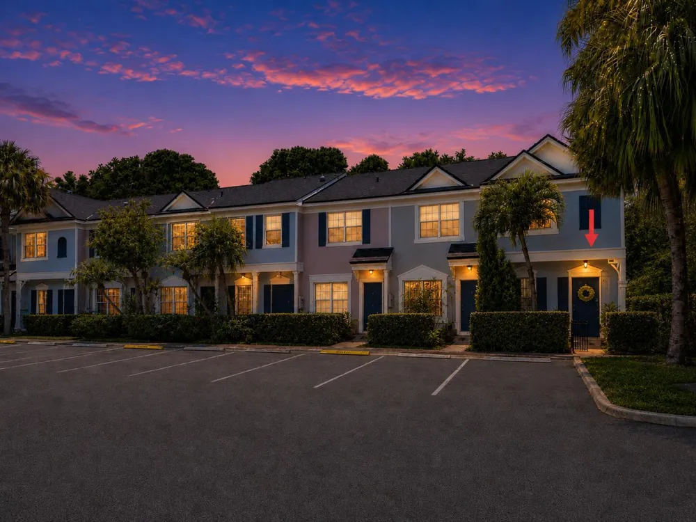 3373 CONFETTI LANE #77-8 Margate, FL 33063