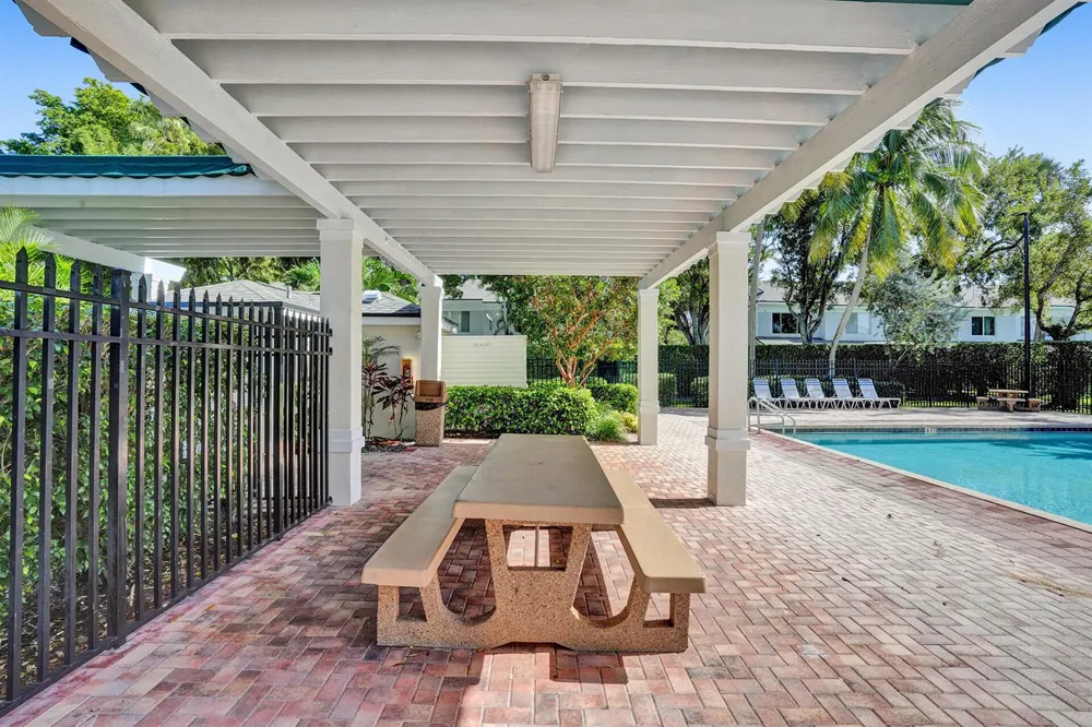 3373 CONFETTI LANE #77-8 Margate, FL 33063