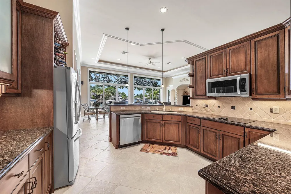 2761 NE 48TH COURT Lighthouse Point, FL 33064