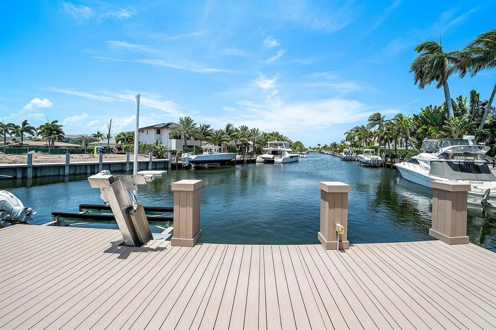 2761 NE 48TH COURT Lighthouse Point, FL 33064