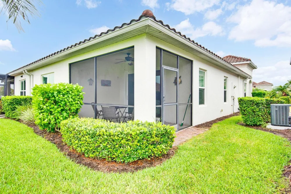 1418 CALLE GRAND STREET Bradenton, FL 34209