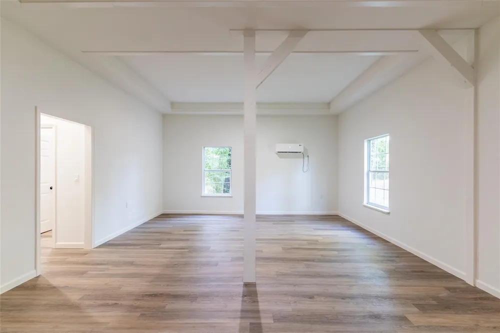 49 Pine Oak Lane Huntsville, TX 77340