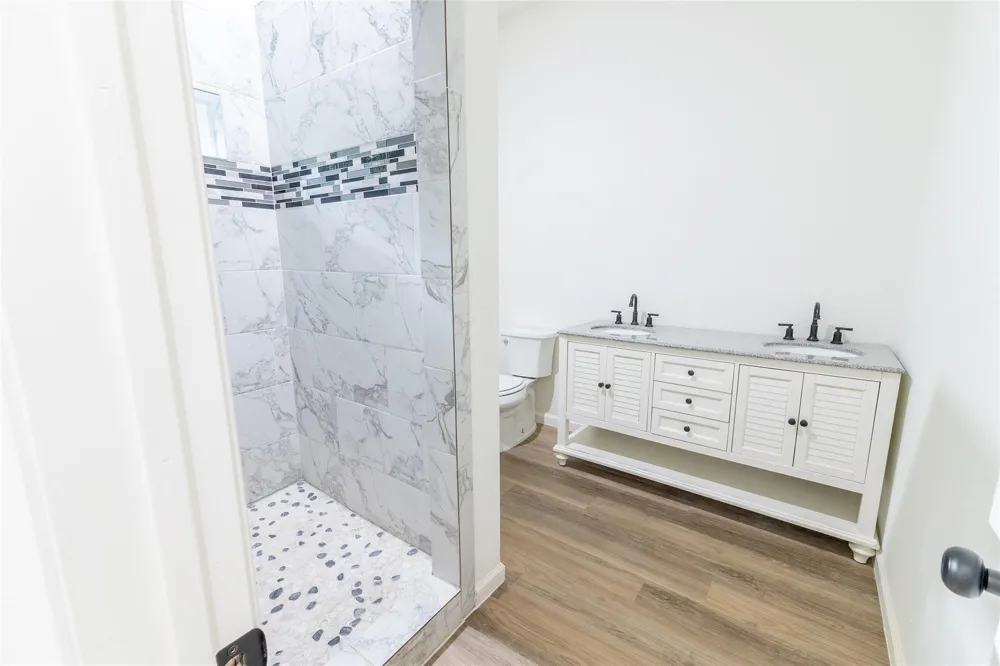 49 Pine Oak Lane Huntsville, TX 77340