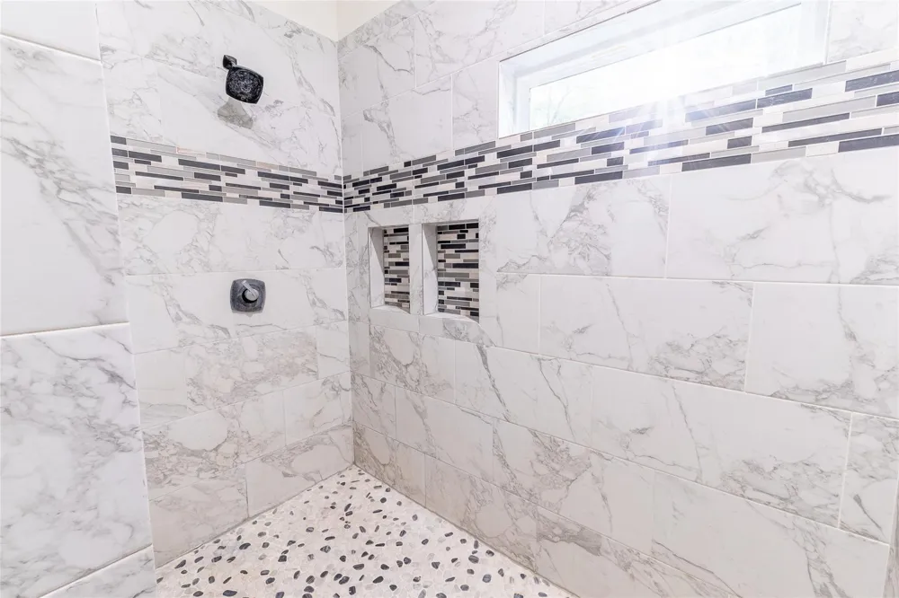 49 Pine Oak Lane Huntsville, TX 77340
