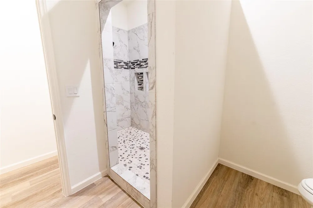 49 Pine Oak Lane Huntsville, TX 77340